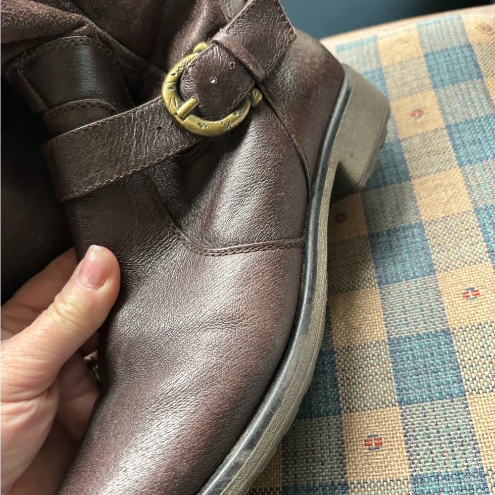 Brown Leather Women's Boots - Picture 6 of 10